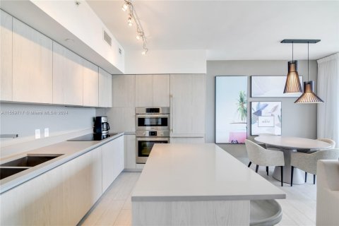 Condominio en venta en Hollywood, Florida, 1 dormitorio, 73.86 m2 № 1081310 - foto 7