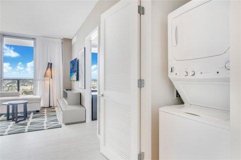 Copropriété à vendre à Hollywood, Floride: 1 chambre, 73.86 m2 № 1081310 - photo 11