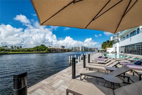 Condominio en venta en Hollywood, Florida, 1 dormitorio, 73.86 m2 № 1081310 - foto 26