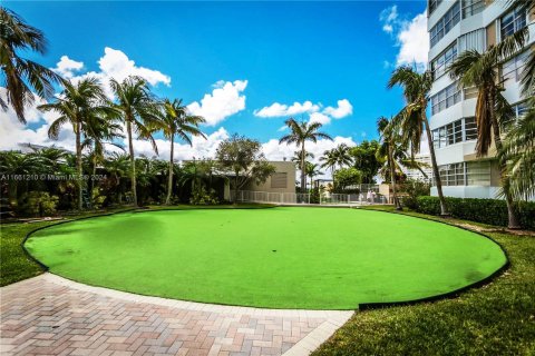 Condominio en alquiler en Hallandale Beach, Florida, 2 dormitorios, 118.45 m2 № 1367602 - foto 26