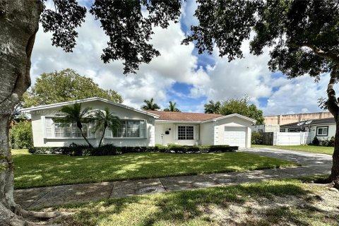 Casa en venta en Miami, Florida, 3 dormitorios, 147.99 m2 № 1367078 - foto 5