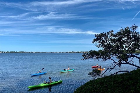 Copropriété à louer à Sarasota, Floride: 2 chambres, 103.31 m2 № 214557 - photo 22