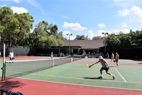 Condo in Sarasota, Florida, 3 bedrooms  № 215489 - photo 19