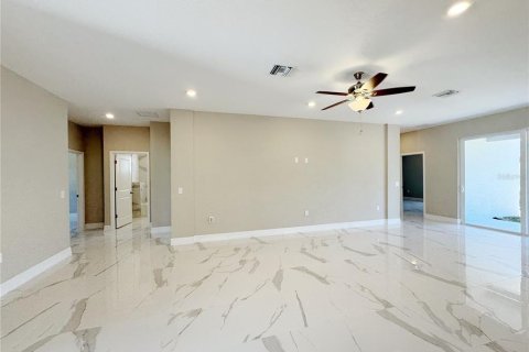 Casa en venta en Lehigh Acres, Florida, 4 dormitorios, 172.89 m2 № 1169477 - foto 14