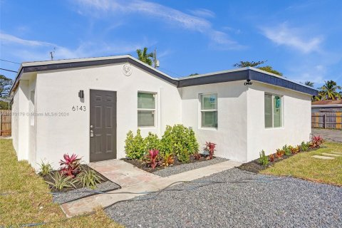 Villa ou maison à vendre à Miramar, Floride: 4 chambres, 131.46 m2 № 1120430 - photo 1