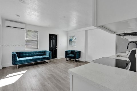 Casa en venta en Miramar, Florida, 4 dormitorios, 131.46 m2 № 1120430 - foto 5