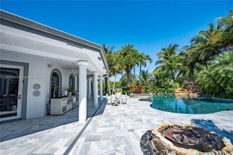 Villa ou maison à vendre à Southwest Ranches, Floride: 4 chambres, 554.16 m2 № 1120386 - photo 8