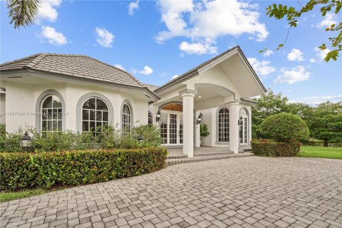 Villa ou maison à vendre à Southwest Ranches, Floride: 4 chambres, 554.16 m2 № 1120386 - photo 1