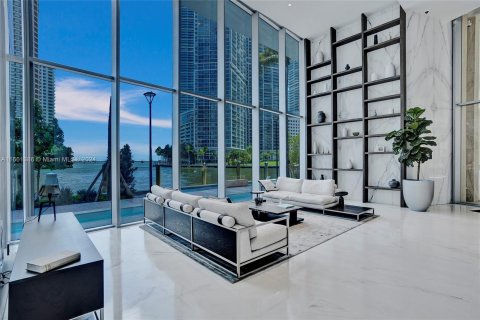 Condominio en venta en Miami, Florida, 1 dormitorio, 83.33 m2 № 1367518 - foto 2