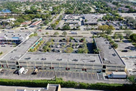 Commercial property in Lauderhill, Florida № 878217 - photo 21