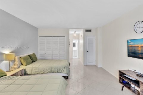 Copropriété à vendre à Miami Beach, Floride: 2 chambres, 122.91 m2 № 1281394 - photo 22