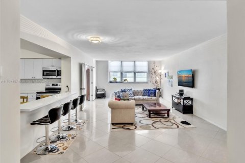 Copropriété à vendre à Miami Beach, Floride: 2 chambres, 122.91 m2 № 1281394 - photo 5