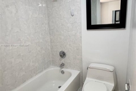 Condo in Sunny Isles Beach, Florida, 1 bedroom  № 1281424 - photo 18