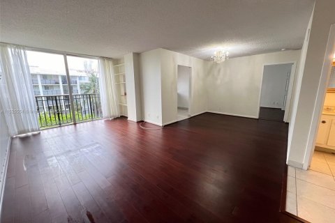 Condo in Sunny Isles Beach, Florida, 1 bedroom  № 1281424 - photo 3