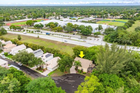 Villa ou maison à vendre à Margate, Floride: 5 chambres, 256.41 m2 № 1229296 - photo 6