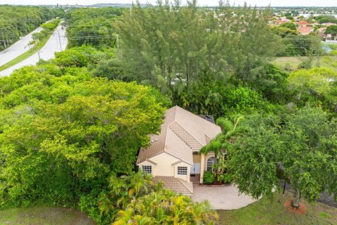 Villa ou maison à vendre à Margate, Floride: 5 chambres, 256.41 m2 № 1229296 - photo 5