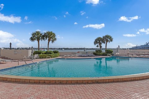 Copropriété à vendre à North Palm Beach, Floride: 2 chambres, 115.57 m2 № 998305 - photo 4