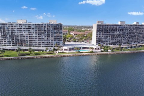 Copropriété à vendre à North Palm Beach, Floride: 2 chambres, 115.57 m2 № 998305 - photo 24