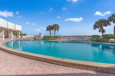 Copropriété à vendre à North Palm Beach, Floride: 2 chambres, 115.57 m2 № 998305 - photo 3