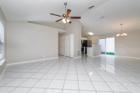 House in Riverview, Florida 3 bedrooms, 107.58 sq.m. № 1369354 - photo 3