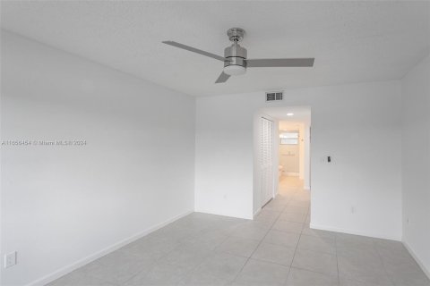 Condominio en venta en Miami, Florida, 1 dormitorio, 100.43 m2 № 1362386 - foto 21