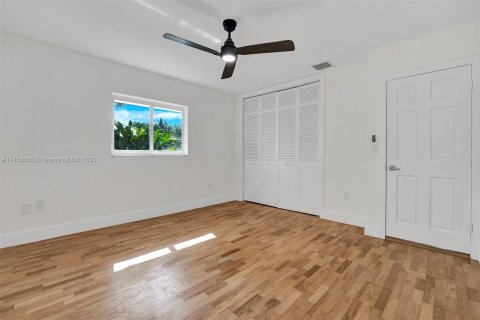 Casa en venta en Palmetto Bay, Florida, 4 dormitorios, 268.67 m2 № 730036 - foto 19