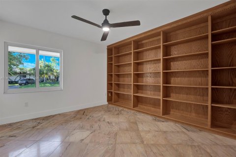 Casa en venta en Palmetto Bay, Florida, 4 dormitorios, 268.67 m2 № 730036 - foto 25