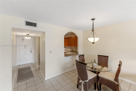 Condominio en venta en Hollywood, Florida, 2 dormitorios, 83.52 m2 № 1236109 - foto 8