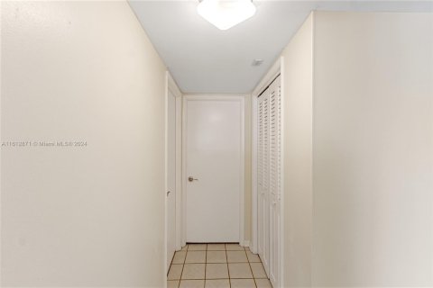 Condominio en venta en Hollywood, Florida, 2 dormitorios, 83.52 m2 № 1236109 - foto 17