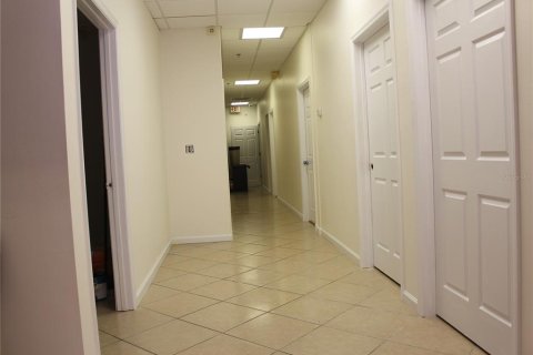 Commercial property in Orlando, Florida 170.01 sq.m. № 916670 - photo 17