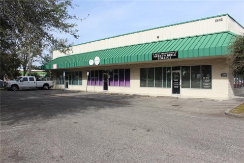 Commercial property in Orlando, Florida 170.01 sq.m. № 916670 - photo 1