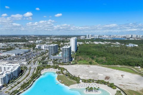 Condominio en venta en North Miami, Florida, 3 dormitorios, 197.97 m2 № 16932 - foto 18
