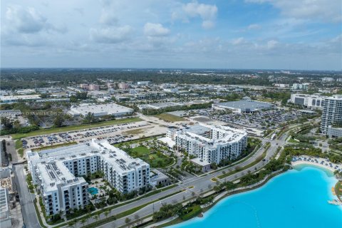 Купить кондоминиум в Норт-Майами, Флорида 4 комнаты, 197.97м2, № 16932 - фото 19