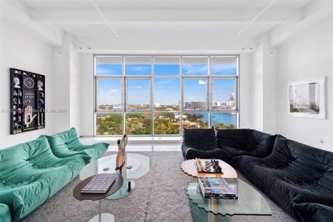 Condo in Miami Beach, Florida, 3 bedrooms  № 972659 - photo 5