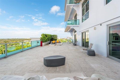 Condo in Miami Beach, Florida, 3 bedrooms  № 972659 - photo 20