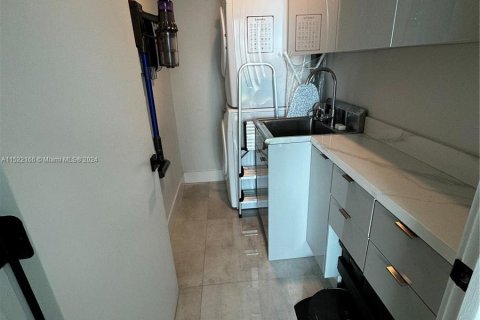 Condo in Aventura, Florida, 3 bedrooms  № 972618 - photo 15