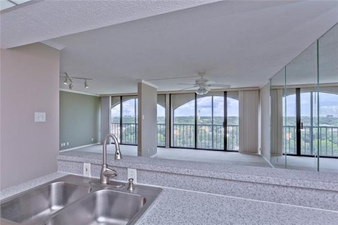 Condominio en venta en Tampa, Florida, 2 dormitorios, 148.64 m2 № 366409 - foto 9