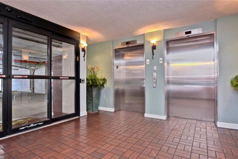 Condominio en venta en Tampa, Florida, 2 dormitorios, 148.64 m2 № 366409 - foto 29