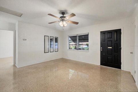 Casa en venta en Saint Petersburg, Florida, 3 dormitorios, 104.05 m2 № 1385357 - foto 6