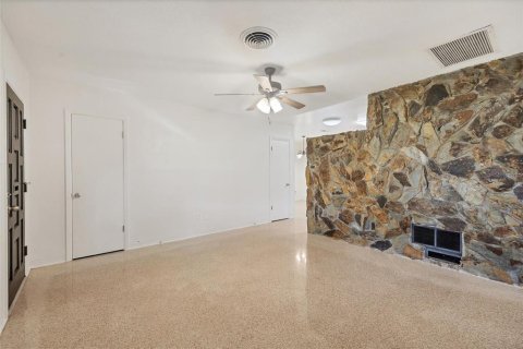 Casa en venta en Saint Petersburg, Florida, 3 dormitorios, 104.05 m2 № 1385357 - foto 8