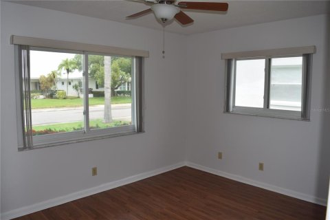 Condominio en venta en Pinellas Park, Florida, 2 dormitorios, 118.54 m2 № 1385405 - foto 23