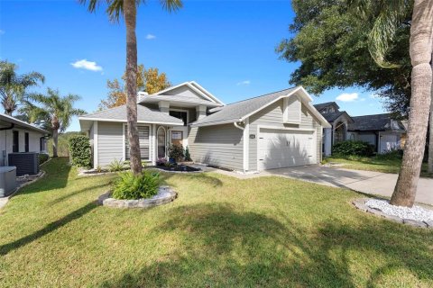 Casa en venta en Apopka, Florida, 3 dormitorios, 144.93 m2 № 1385403 - foto 2