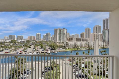 Condo in Sunny Isles Beach, Florida, 1 bedroom  № 1269265 - photo 5