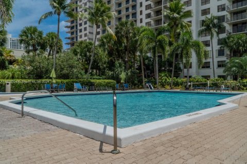 Copropriété à vendre à Aventura, Floride: 2 chambres, 116.78 m2 № 1311038 - photo 21