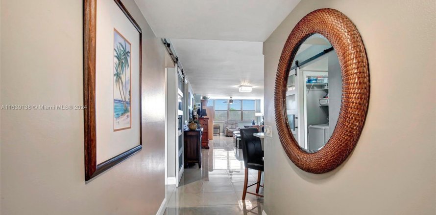 Condo in Sunrise, Florida, 2 bedrooms  № 1311069