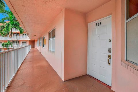 Copropriété à vendre à Sunrise, Floride: 2 chambres, 136.57 m2 № 1311069 - photo 24