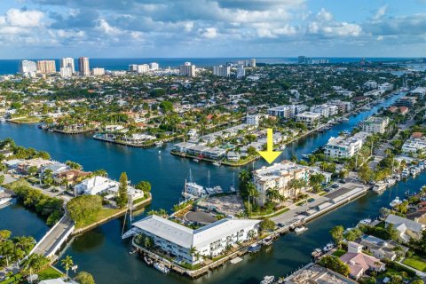 Condo in Fort Lauderdale, Florida, 2 bedrooms  № 961604 - photo 25