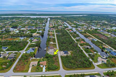 Terreno en venta en Port Charlotte, Florida № 1242985 - foto 5