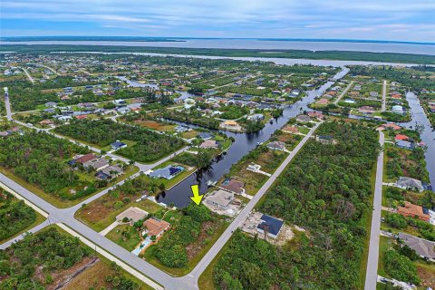 Terreno en venta en Port Charlotte, Florida № 1242985 - foto 4