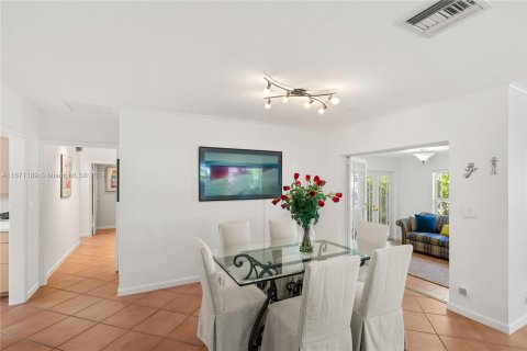 Casa en venta en Coral Gables, Florida, 3 dormitorios, 163.79 m2 № 1391503 - foto 8